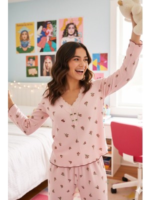 Siyah İnci Pembe Çiçek Desenli Dantelli Bürümcük-Krınkıl Uzun Kollu Pijama Takım