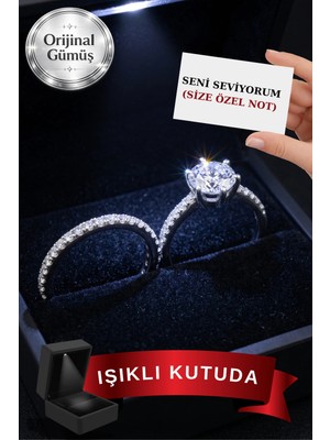Carat Stone Pırlanta Işıltılı Gerçek Gümüş Tektaş ve Tamtur Yüzük (Işıklı Yüzük Kutusunda Gelir)
