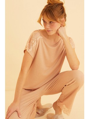 Siyah İnci Vizon Dantel Detaylı Soft Touch Ince Örme Pijama Takım