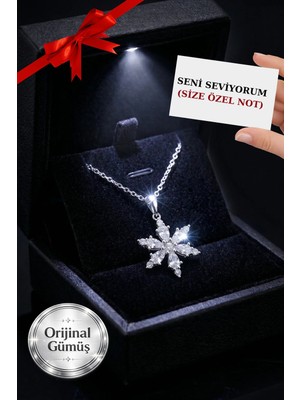 Carat Stone 925 Ayar Gerçek Gümüş Lotus Çiçek Kadın Kolye , Işıklı Kutuda