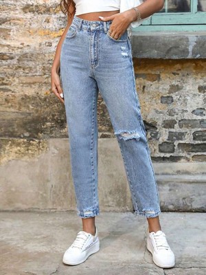 Aselia Global Kadın Açık Mavi Yırtık Mom Fit Kot Pantolon