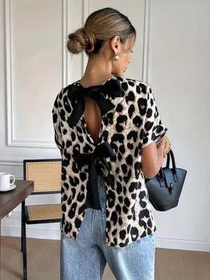 Mrayss  Kadın Kısa Kollu Bisiklet Yaka Arkadan Fiyonk Detaylı Leopar Süprem Bluz