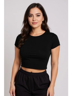 Lux Store Kadın Siyah Yuvarlak Yaka Yarım Kol Crop Top Bluz – Şık, Rahat Kolay Kombinlenebilir