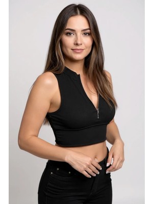 Lux Store Kadın Siyah Yarım Fermuarlı Sıfır Kol Crop Top Bluz – Şık, Rahat Kolay Kombinlenebilir