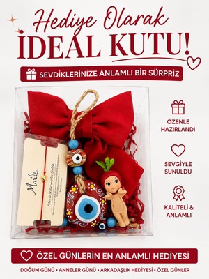 Novaly Store Kişiye Özel Hediye Kutusu – Nazar Boncuğu Duvar Süsü, Bileklik, Dekoratif Figür ve Fiyonk Toka Seti