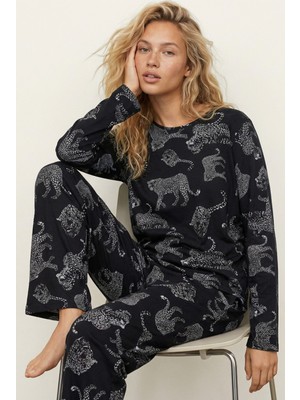 Siyah İnci Siyah Leopar Baskılı Örme Pijama Takım 7613