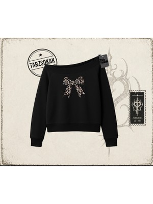 Tarzsokak Kadın Leopar Kurdele Kadın Kayık Yaka Sweatshirt Beyaz
