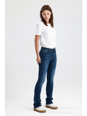#kadınjean Orta Koyulukta Indigo Denim Boot Fit Kesim MONICA24 Rahat Kadın Jean Pantolon
