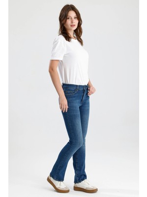 #kadınjean Az Giyilmiş Görünümlü Orta Indigo Boot Cut Kesim MONICA24 Rahat Kadın Jean Pantolon