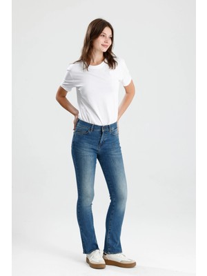 #kadınjean Orta Koyulukta Indigo Denim Boot Cut Kesim MONICA24 Rahat Kadın Jean Pantolon