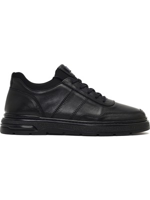 Derimod Erkek Siyah Bağcıklı Kalın Tabanlı Deri Sneaker WM700004DV