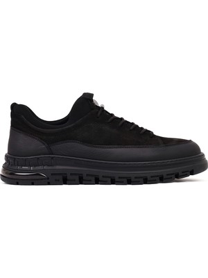 Derimod Erkek Siyah Bağcıklı Kalın Tabanlı Nubuk Deri Sneaker WM720012DN