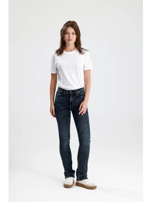 Yeni Sezon Koyu Indigo Denim MONICA24 Yumuşak Doğal His Veren Kadın Jean Pantolon
