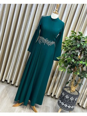 Elif Ergün Tekstil 2106 Sağ Omzu ve Beli Taş Detaylı Krep Abiye