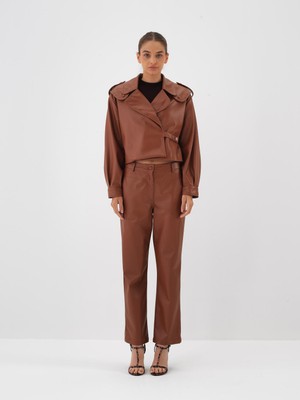 Kadın Camel Deri Görünümlü Regular Fit Pantolon