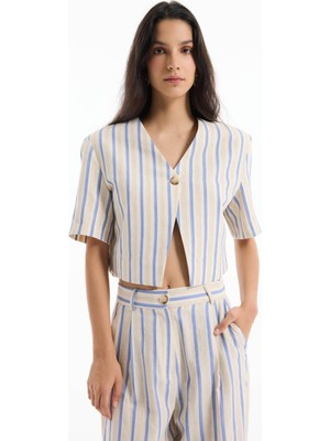 Quzu Etiket Detaylı Crop Ekru Kadın Ceket CKT00449