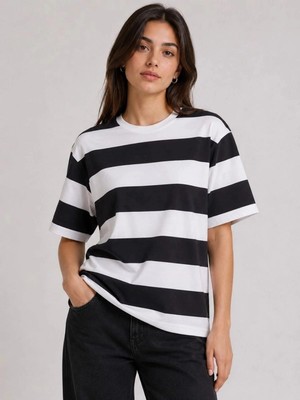 İlk El Grup Kadın Çizgili Oversize Tişört Bisiklet Yaka Kısa Kol Yazlık T-Shirt - Siyah