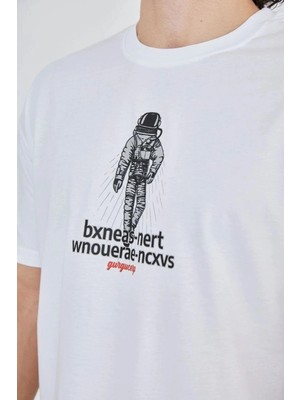 İlk El Grup Erkek Baskılı T-Shirt Kısa Kol Bisiklet Yaka Regular Fit Rahat Kalıp Günlük Tişört - Beyaz