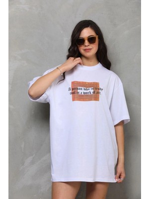 İlk El Grup Kadın Baskılı T-Shirt Kısa Kol Bisiklet Yaka Oversize Rahat Kalıp Tişört - Beyaz