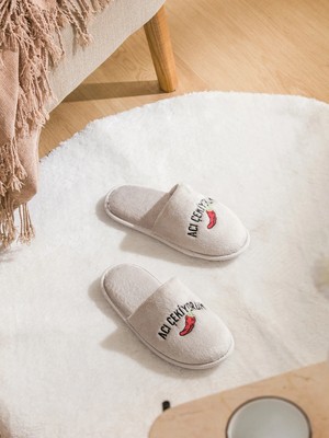 Lc Waikiki Yeni Sezon Slogan Nakışlı Pelüş Kadın Ev Terliği