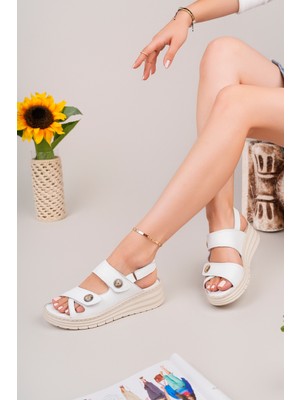 Akgün Terlik Kadın Hakiki Deri Beyaz Comfort Taban Günlük Rahat Sandalet