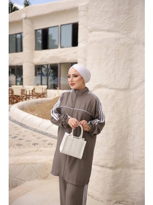 MİMİ LUXURY WEAR Kadın Şeritli Spor Tesettür Ikili Takım Dik Yaka Fermuarlı Tunik ve Pantolon Seti  542