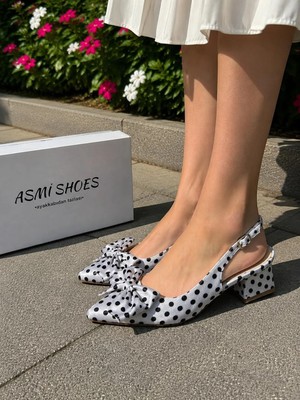 Asmi Shoes Kadın Mina Beyaz Saten Puantiyeli Fiyonk Detaylı Arkası Açık 4 cm Topuklu Ayakkabı
