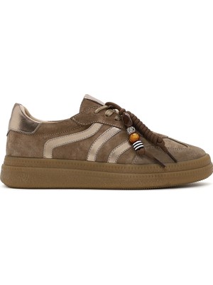 Derimod Kadın Bej Bağcıklı Kalın Tabanlı Charmlı Süet Deri Sneaker AF450016DS