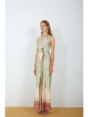 Neşeli Butik Kadın Yeşil Saten Kumaş Yırtmaçlı Çiçek Desen Bağlamalı Maxi Elbise NBMY4109