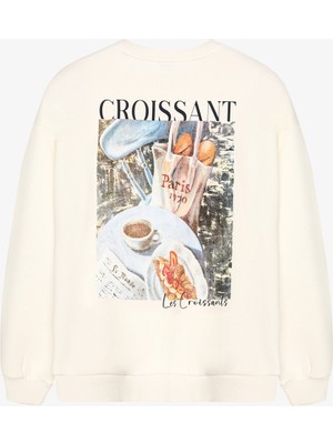 Quzu Kruvasan Baskılı Oversize Sweatshirt