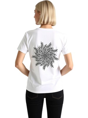 PayBuy Kar Tanesi Yaprak Desenli Sanat Baskılı Kadın Tişört