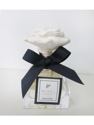Zemira Missi 130 cc Lotus Şi̇şe Black Vanilla Kokulu Taşli Oda Kokusu