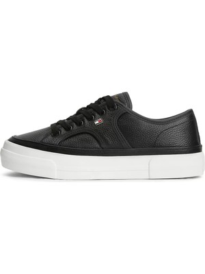 Tommy Hilfiger Kadın Bağcıklı Rahat Taban Logo Detaylı Deri Günlük Siyah Sneaker FW0FW09393-BDS