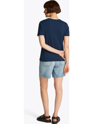 Tommy Hilfiger Kadın Saf Pamuklu Yuvarlak Yaka Göğüste Logolu Kısa Kollu Mavi T-Shirt WW0WW40276-C1G