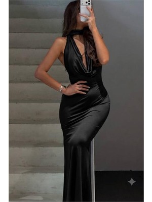 Neşeli Butik Kadın Siyah Degaje Yaka Sırt Dekolteli Maxi Boy Premium Elbise NBDF298