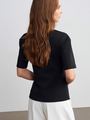 Dilvin 32445 Aksesuar Detaylı Basic T-Shirt