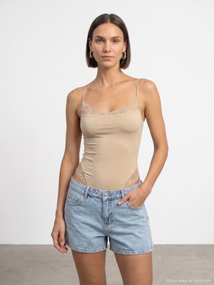 Dilvin 32730 Dantel Detaylı Askılı Bodysuit-Taş