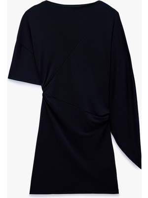 Koton Drape Detaylı Slim Fit Yuvarlak Yaka Uzun Pelerin Kol Detaylı Mini Elbise