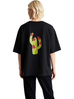 PayBuy Kadın Oversize Tişört Kaktüs Çiçek Baskılı Rahat Kesim Günlük Giyim Minimalist Tasarım Modern Şık