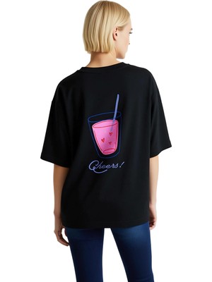 PayBuy Kadın Oversize Grafik Baskılı Tişört Şerefe Kutlama Teması Kısa Kollu Rahat Kesim Günlük Modern