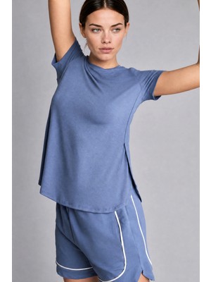 DeFacto Long Fit Yan Yırtmaçlı Bisiklet Yaka Kısa Kollu Sporcu Tişört G0779AX26AU