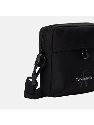 Calvin Klein Erkek Siyah Calvin Klein Bold Square Crossbod, Ub1 Siyah Erkek Çapraz Çanta