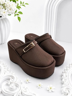 Dabab Shoes Nara Kadın Acı Kahve Sıcak Kürklü Gold Tokalı Kapalı Burun Dolgu Topuklu Platform Terlik