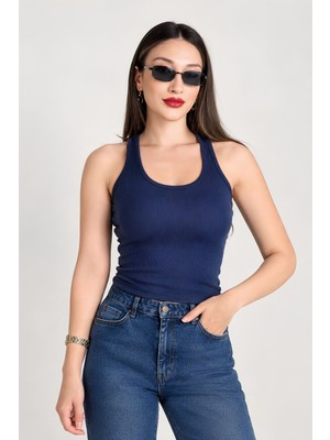 Moviment Kadın Lacivert Fitted Havuz Yaka Atlet | Kalın Askılı Fitilli Kaşkorse Örme Kumaş | %98 Pamuk %2 Elastan Esnek Vücuda Oturan Basic Atlet | Günl