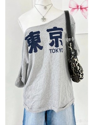 Moonstyle Collection Gri Tokyo Y2K Kısa Kollu Off Shoulder Kayık Yaka Street Styling Bluz
