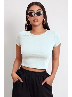 Hace Bazaar Marsilyan- Kadın Beyaz Yuvarlak Yaka Yarım Kol Crop Top Bluz