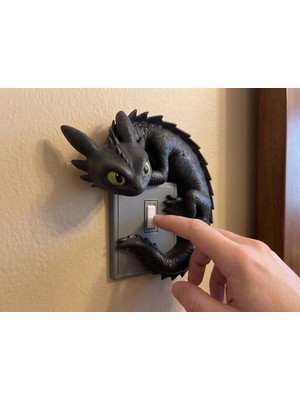 Nokta Labs Ejderha Yuvası Temalı Priz Görünümlü Dekor - The Dragon's Rest Fake Switch Faux Decor