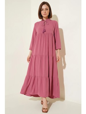 Morado Se siente Perfecto Kadın Bağcıklı Yaka Beli Büzgülü Fırfırlı Viskon Açık Pembe Elbise