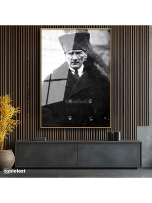 Tablofest Altın Renk Metal Çerçeveli Tamperli Cam Tablo Atatürk Kalpaklı Kürklü Palto Kışlık Atatürk Tablosu Duvar Dekoru