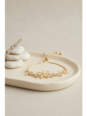 Mabelme Store Gold Renk Zirkon Taşlı Pirinç Sedefli Çiçek Model Asansörlü Bileklik